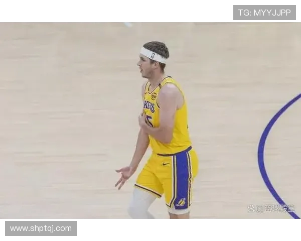 原创湖人108-106爵士 球员评价：8人及格，1人低迷